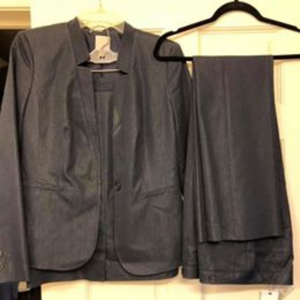 :Three Piece Halogen Women's Suit